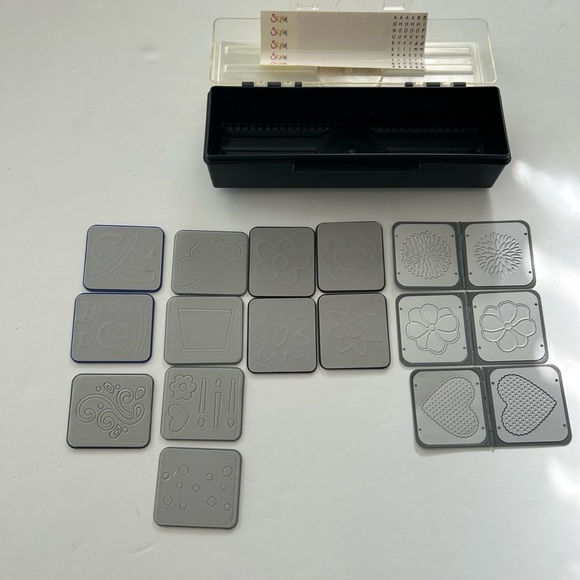 SIZZIX SIZZLETS & EMBOSSLITS WITH CASE - 14 DIFFERENT SIZZLITS - WITH CASE
